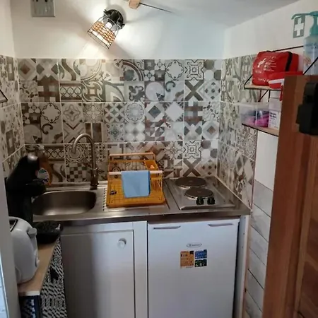 Apartmán Moderne Avec Piscine Privee Pres De 15 M² Mercuer